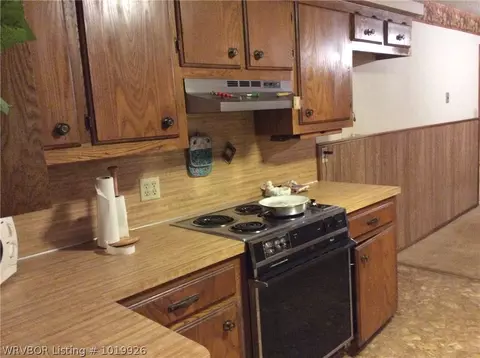 303 Cleaver St, Pocola, OK 74902 photo 2