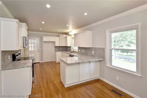 1412 57th Ter, Fort Smith, AR 72904 photo 8