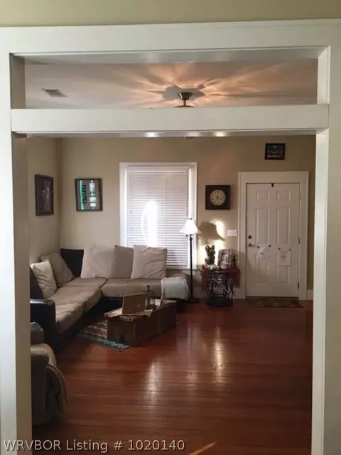 202 Pine St, Paris, AR 72855 photo 3