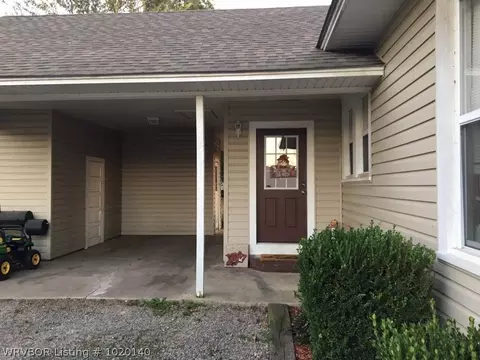 202 Pine St, Paris, AR 72855 photo 2