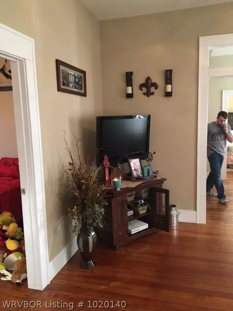202 Pine St, Paris, AR 72855 photo 5