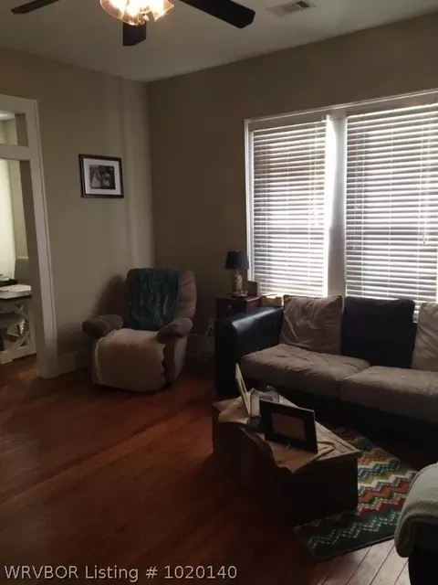 202 Pine St, Paris, AR 72855 photo 4