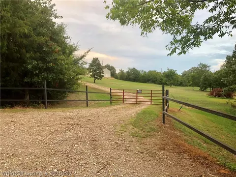 1204 Woods Rd, Hackett, AR 72937 photo 3