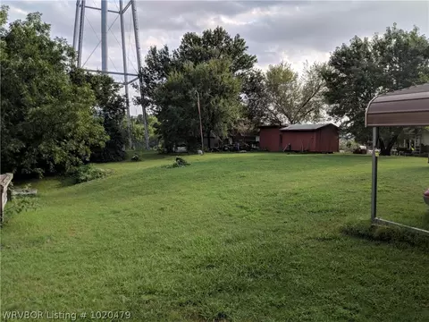 407 1st St, Hartford, AR 72938 photo 1