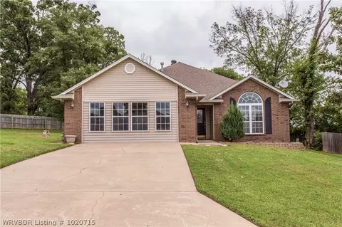 106 Elizabeth Ct, Barling, AR 72923 photo 2