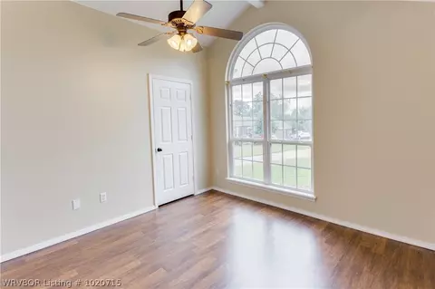 106 Elizabeth Ct, Barling, AR 72923 photo 5