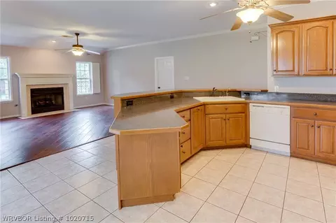 106 Elizabeth Ct, Barling, AR 72923 photo 11