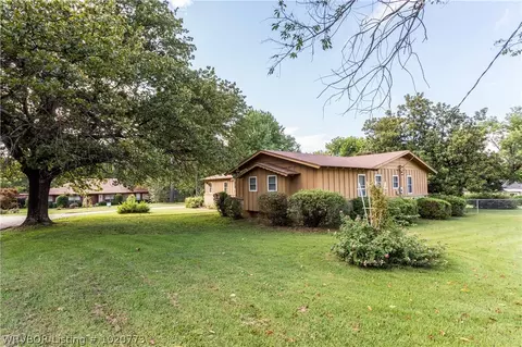 5201 Highland Dr, Fort Smith, AR 72903 photo 3