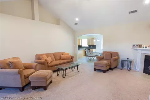 300 Apple Valley Dr, Fort Smith, AR 72908 photo 4