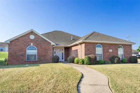 300 Apple Valley Dr, Fort Smith, AR 72908 photo 2