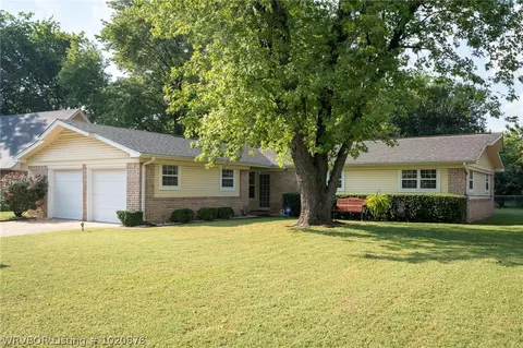 105 Dartmouth Ln, Fort Smith, AR 72908 photo 1