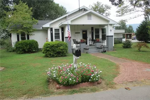 406 Vine, Paris, AR 72855 photo 1