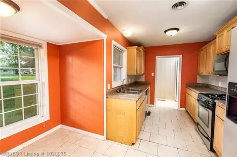 5426 Highland Dr, Fort Smith, AR 72903 photo 9