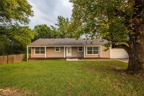 5426 Highland Dr, Fort Smith, AR 72903 photo 3