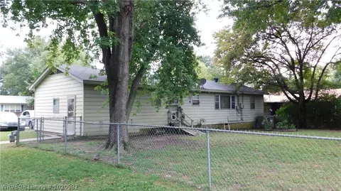 2923 Osage St, Fort Smith, AR 72901 photo 2