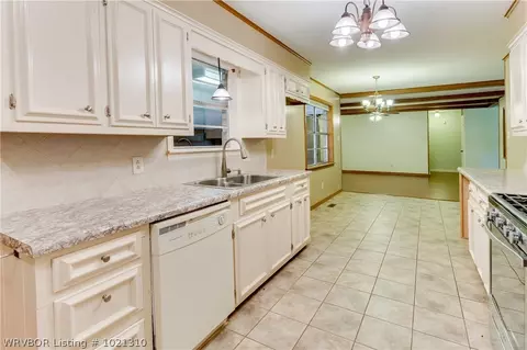 1305 Meadow Ln, Fort Smith, AR 72908 photo 9