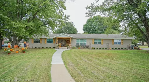 2703 E Phillips Ave, Sallisaw, OK 74955 photo 1