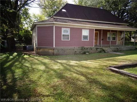 109 Spring St, Ozark, AR 72949 photo 2