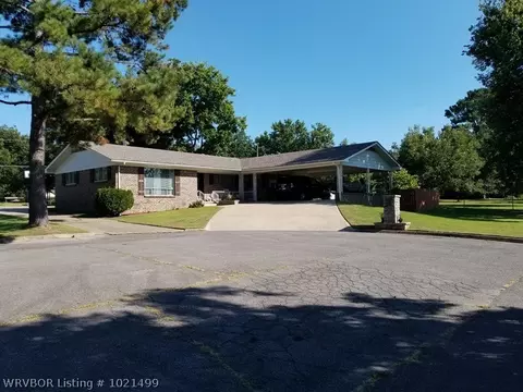 1009 N 4th St, Paris, AR 72855 photo 1