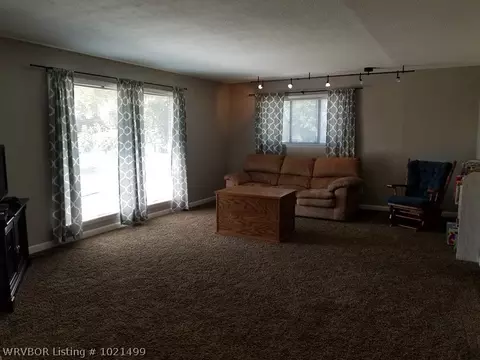 1009 N 4th St, Paris, AR 72855 photo 2