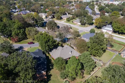 10009 Hanover Ct, Fort Smith, AR 72908 photo 2