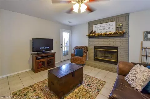 808 Heather Way, Barling, AR 72923 photo 9