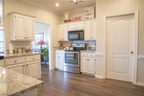 4116 Gascony Way, Fort Smith, AR 72903 photo 3