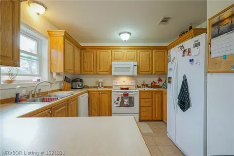 4865 S Main St, Waldron, AR 72958 photo 17