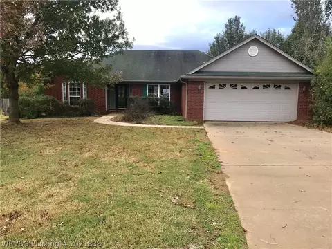 401 Kelly Cir, Lavaca, AR 72941 photo 1