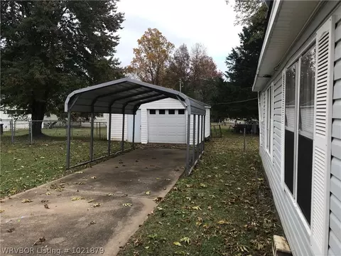 704 3rd St, Ozark, AR 72949 photo 12