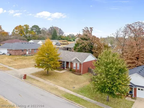 1202 Short 10th St, Barling, AR 72923 photo 2