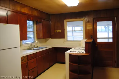 1111 S Division St, Lavaca, AR 72941 photo 12
