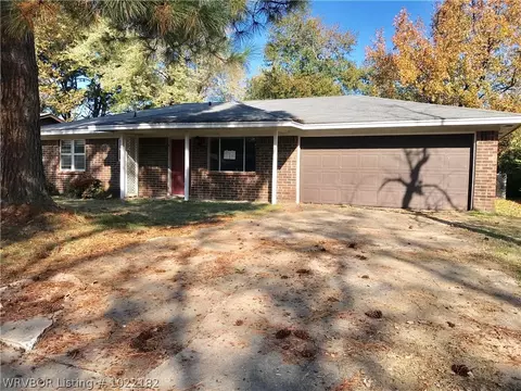 8905 Fresno St, Fort Smith, AR 72903 photo 2