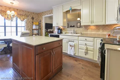 9205 Rosewood Dr, Fort Smith, AR 72903 photo 5