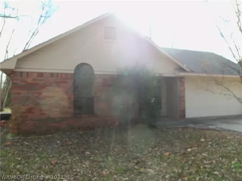 1011 Harrell St, Alma, AR 72921 photo 3