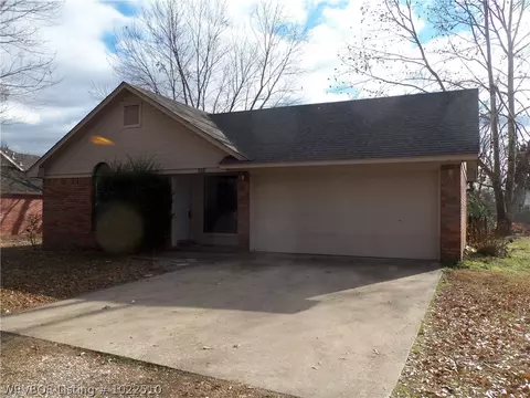 1011 Harrell St, Alma, AR 72921 photo 2