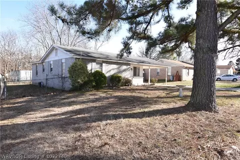 910 Pattie Ln, Barling, AR 72923 photo 3
