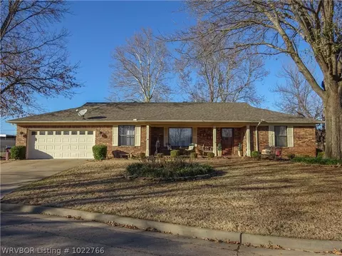 1307 Meadow Cir, Fort Smith, AR 72908 photo 1