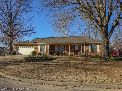 1307 Meadow Cir, Fort Smith, AR 72908 photo 2