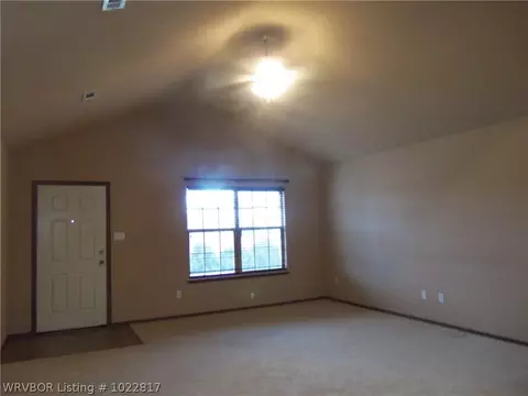 6611 Huntington Ct, Fort Smith, AR 72916 photo 2