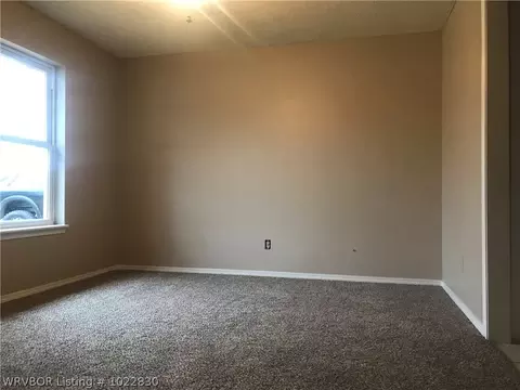1307 Strozier Ct, Barling, AR 72923 photo 3