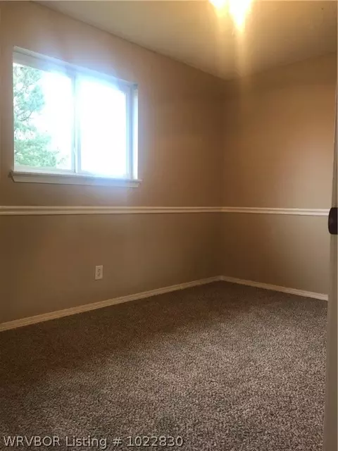 1307 Strozier Ct, Barling, AR 72923 photo 9