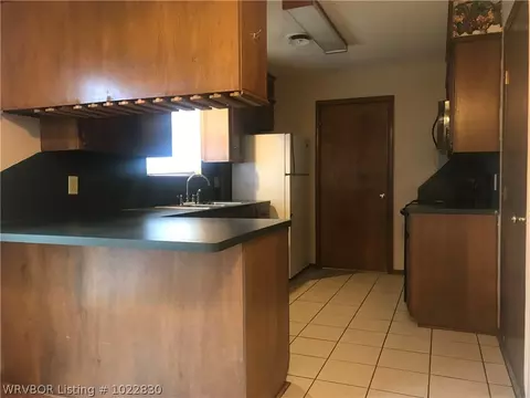 1307 Strozier Ct, Barling, AR 72923 photo 7