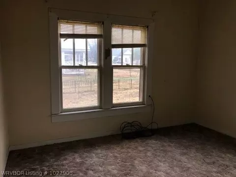396 W 4th St, Waldron, AR 72958 photo 18