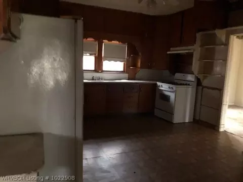 396 W 4th St, Waldron, AR 72958 photo 23