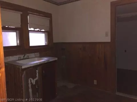 396 W 4th St, Waldron, AR 72958 photo 27