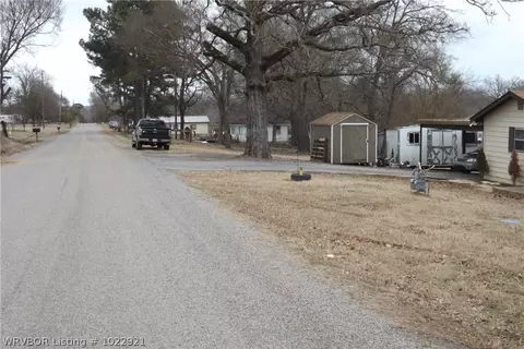 7609 Ursula Rd, Charleston, AR 72933 photo 4
