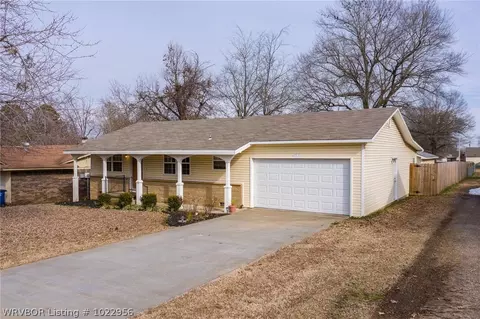 1511 Hendricks Blvd, Fort Smith, AR 72903 photo 1