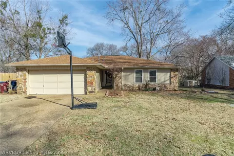 9007 Skypark Dr, Fort Smith, AR 72903 photo 1