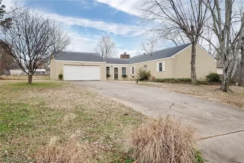 9220 Skypark Dr, Fort Smith, AR 72903 photo 3